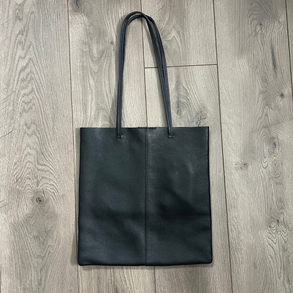Banana Republic Black Leather Effortless Tote Shoulder Bag